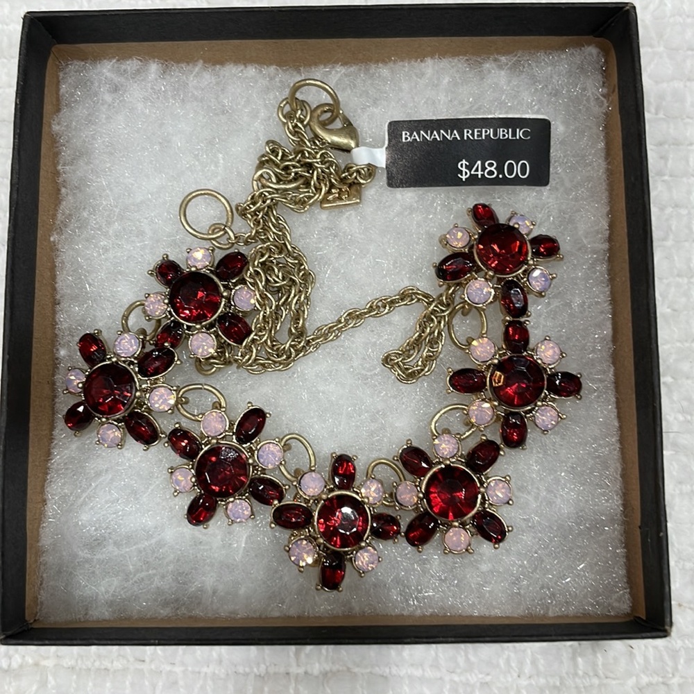 Banana Republic ruby-colored and pink stone necklace